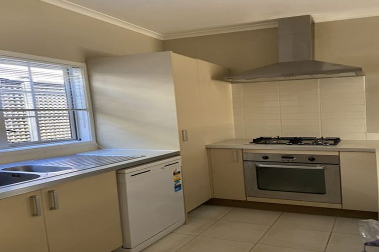 Photo of property in 40 Mulvaney Crescent, Henderson, Auckland, 0612