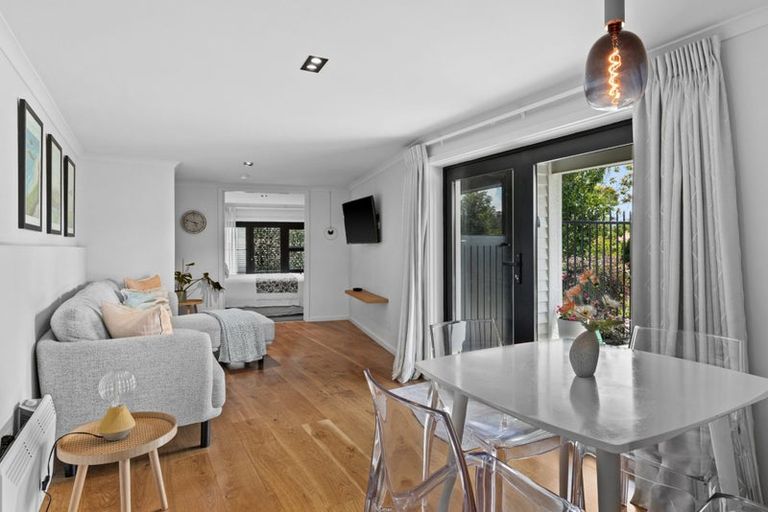 Photo of property in 55 Breadalbane Avenue, Havelock North, 4130