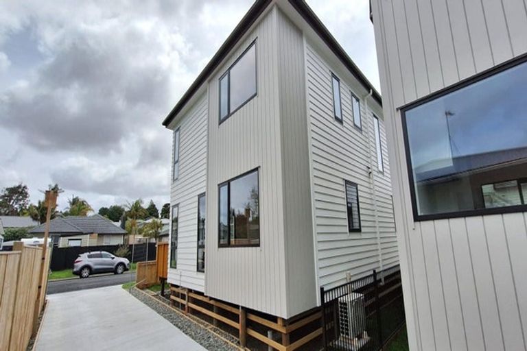 Photo of property in 37c Sylvia Road, Hillcrest, Auckland, 0627