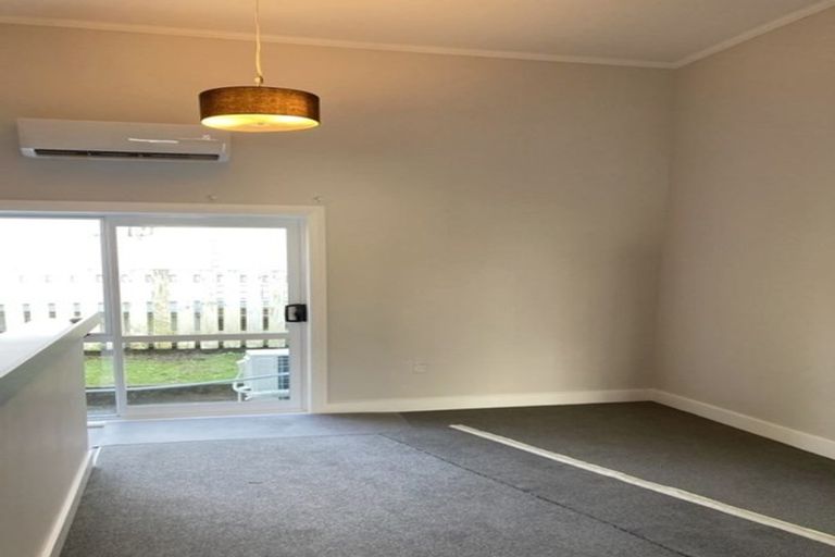 Photo of property in 2 Henry Street, Kilbirnie, Wellington, 6022