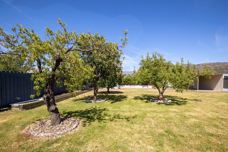 Photo of property in 73 Shields Street, Clyde, 9330