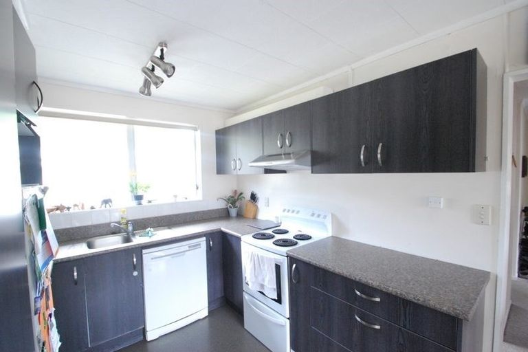 Photo of property in 65 Hathaway Avenue, Karori, Wellington, 6012