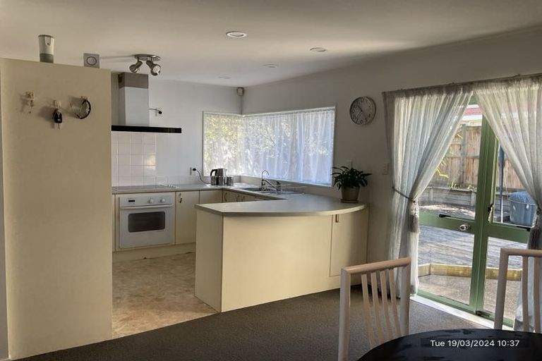 Photo of property in 2/20 Tarnica Road, Northpark, Auckland, 2013