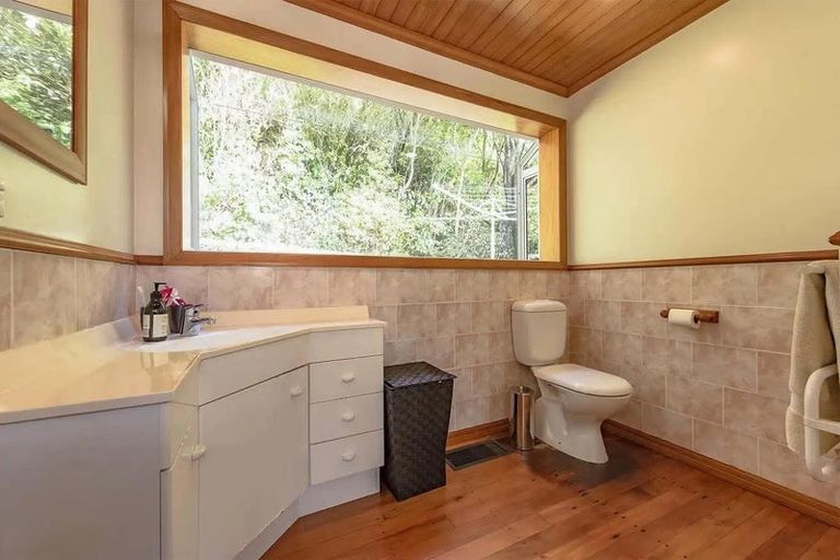 Photo of property in 38 Hathaway Avenue, Karori, Wellington, 6012