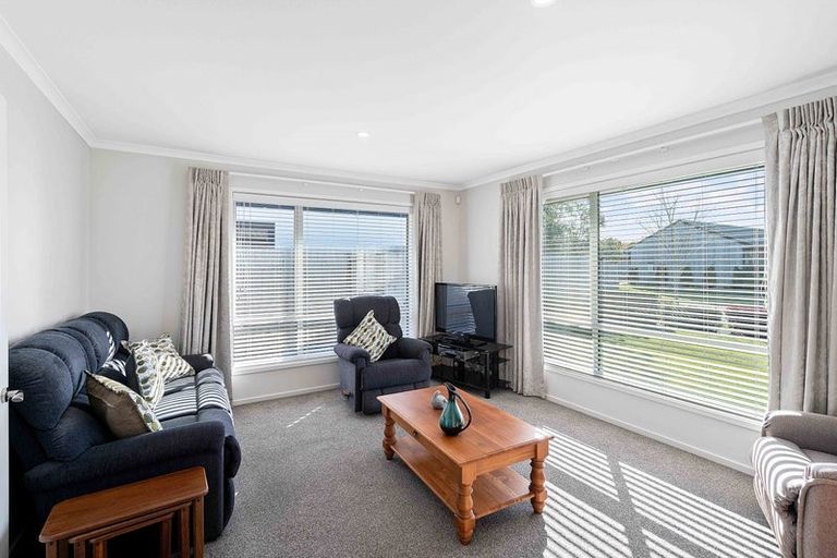 Photo of property in 21 Bradwell Crescent, Halswell, Christchurch, 8025