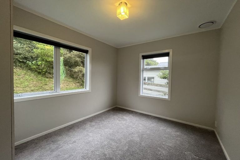 Photo of property in 125 Maungaraki Road, Korokoro, Lower Hutt, 5012
