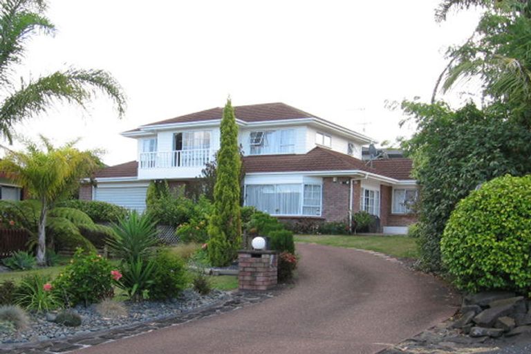 Photo of property in 14 Javelin Place, West Harbour, Auckland, 0618