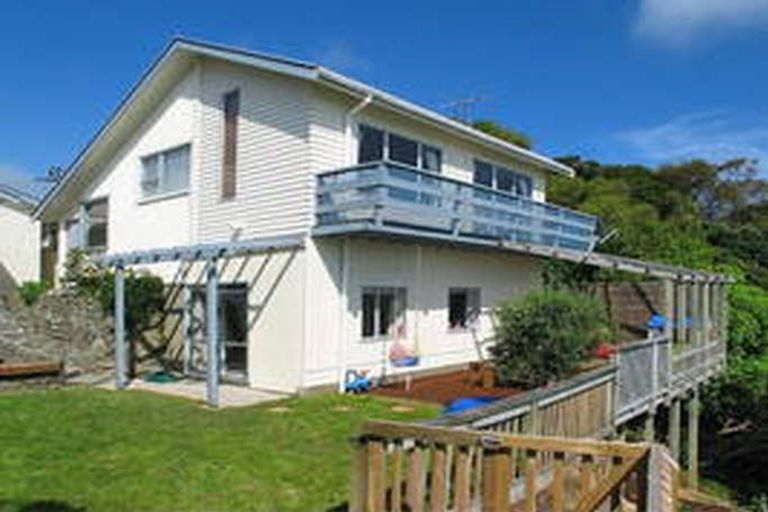 Photo of property in 85 Kahu Road, Paremata, Porirua, 5024