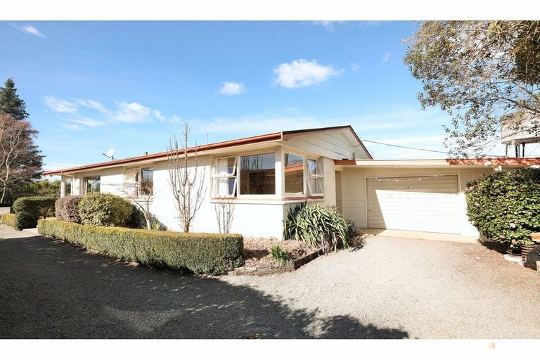 Photo of property in 69 Main North Road, Geraldine, 7930