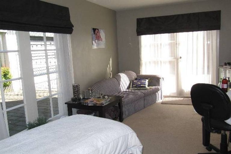 Photo of property in 25 Parkstone Avenue, Ilam, Christchurch, 8041