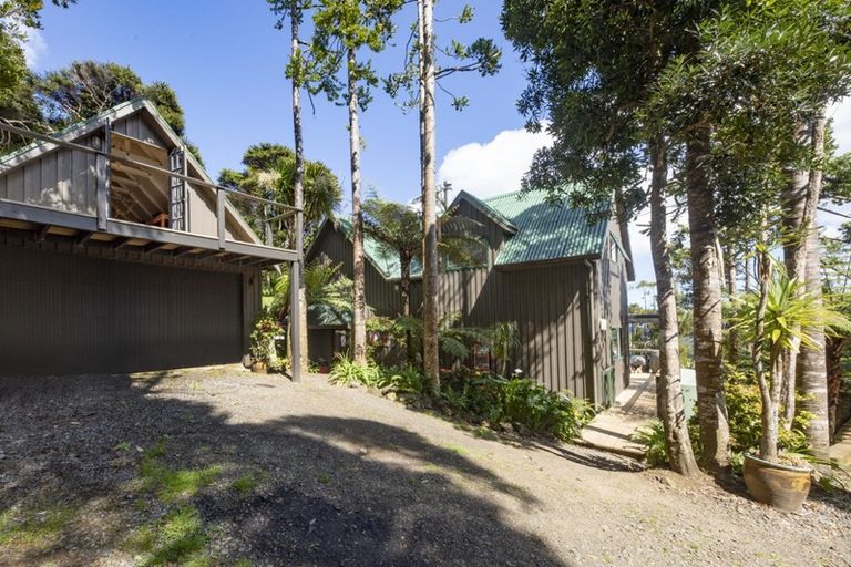 Photo of property in 121 Lone Kauri Road, Karekare, New Lynn, 0772