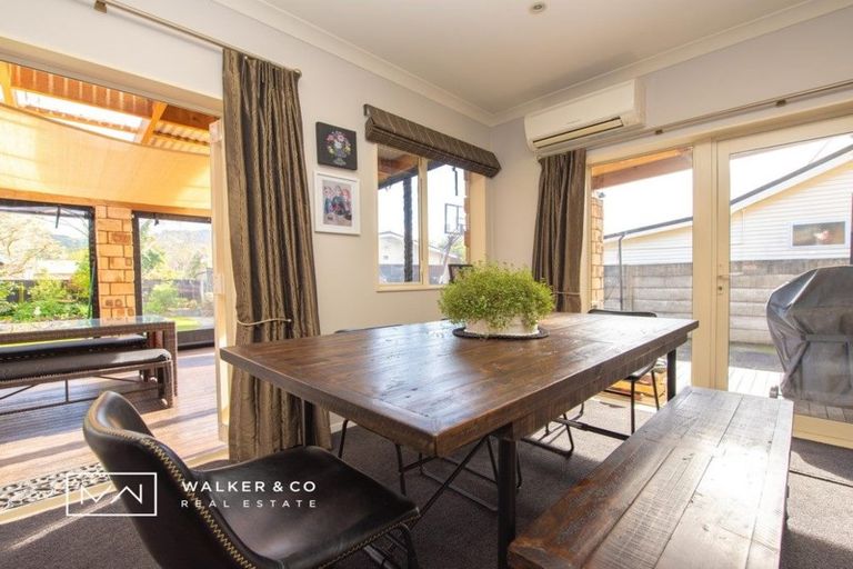 Photo of property in 15 Pempsey Street, Silverstream, Upper Hutt, 5019
