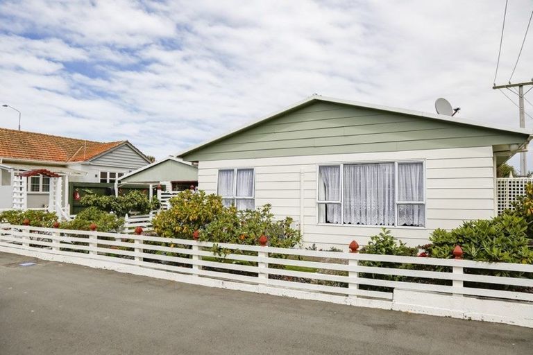 Photo of property in 1a Raglan Street, Oamaru North, Oamaru, 9400