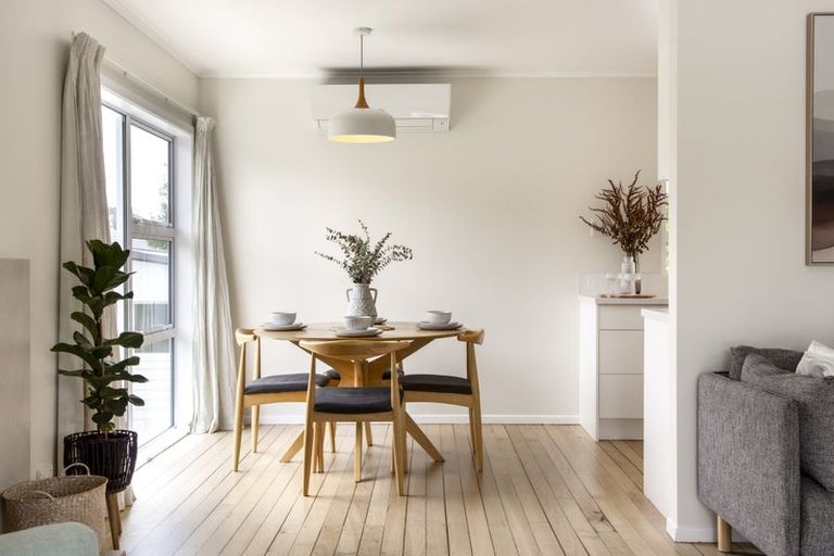 Photo of property in Peninsula Primary School, 61 Wharf Road, Te Atatu Peninsula, Auckland, 0610