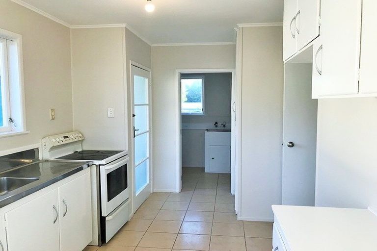 Photo of property in 103a Chichester Drive, Rosehill, Papakura, 2113