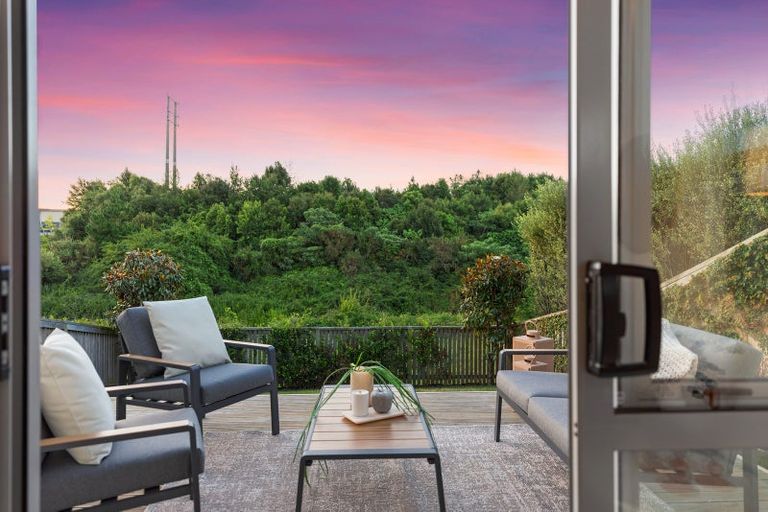 Photo of property in 3 Foley Grove, Pyes Pa, Tauranga, 3110