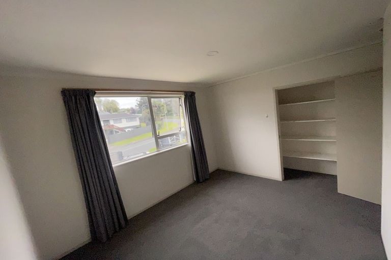 Photo of property in 3 Shale Avenue, Massey, Auckland, 0614