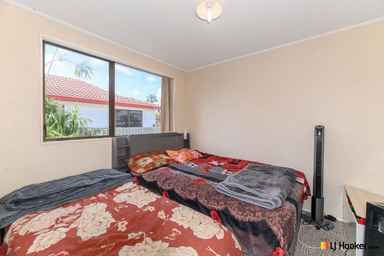 Photo of property in 2/190 Te Irirangi Drive, Flat Bush, Auckland, 2019