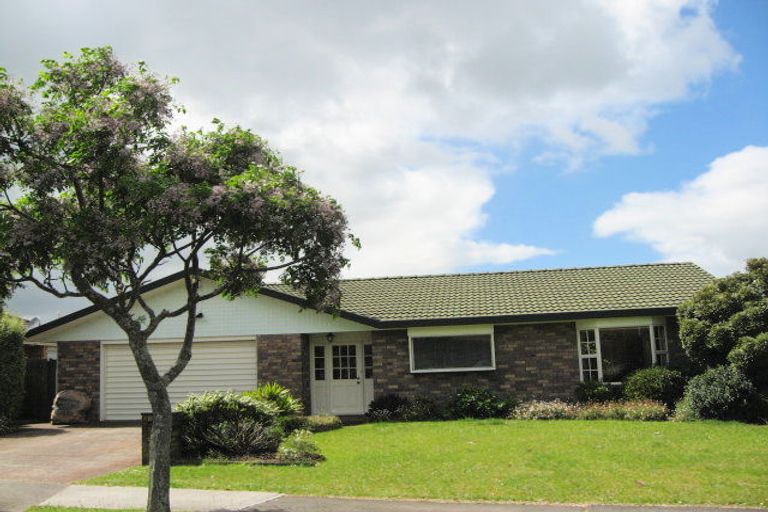 Photo of property in 18 Keywella Drive, Conifer Grove, Takanini, 2112