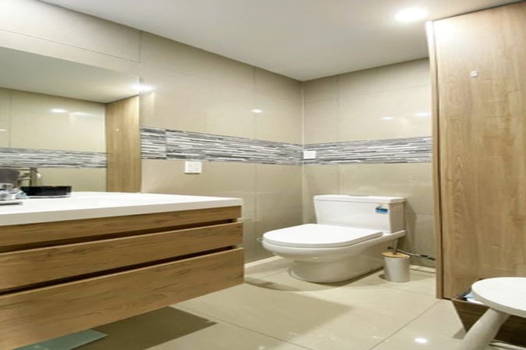 Photo of property in 2/57 Cardiff Road, Pakuranga, Auckland, 2010