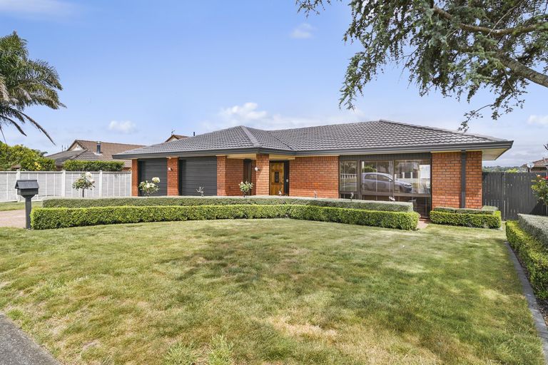 Photo of property in 26 Loloma Drive, Half Moon Bay, Auckland, 2012