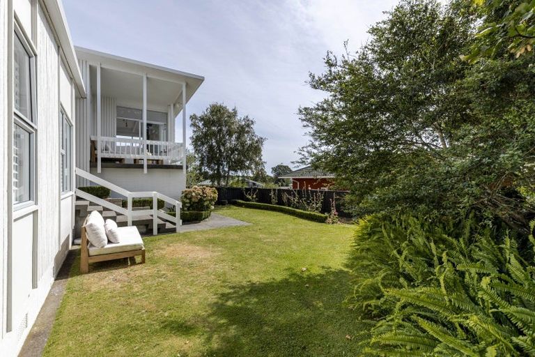 Photo of property in 25 Nevada Drive, Merrilands, New Plymouth, 4312