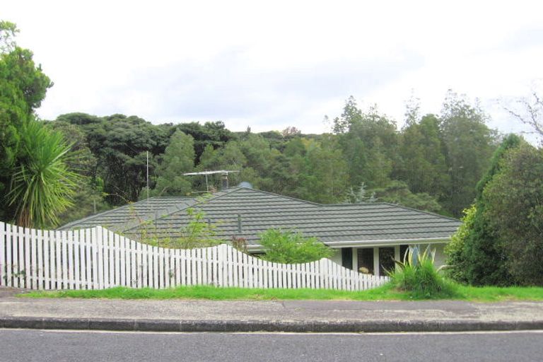 Photo of property in 35 West Lynn Road, Titirangi, Auckland, 0604