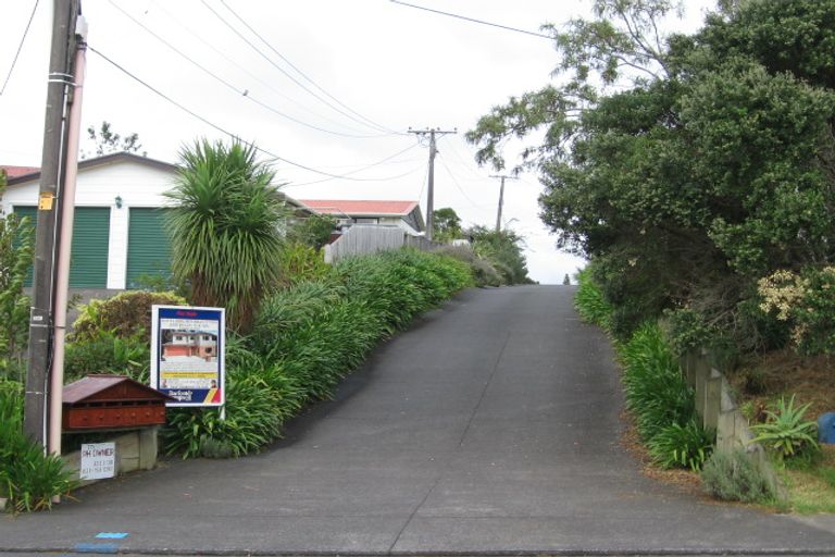 Photo of property in 77b Colwill Road, Massey, Auckland, 0614