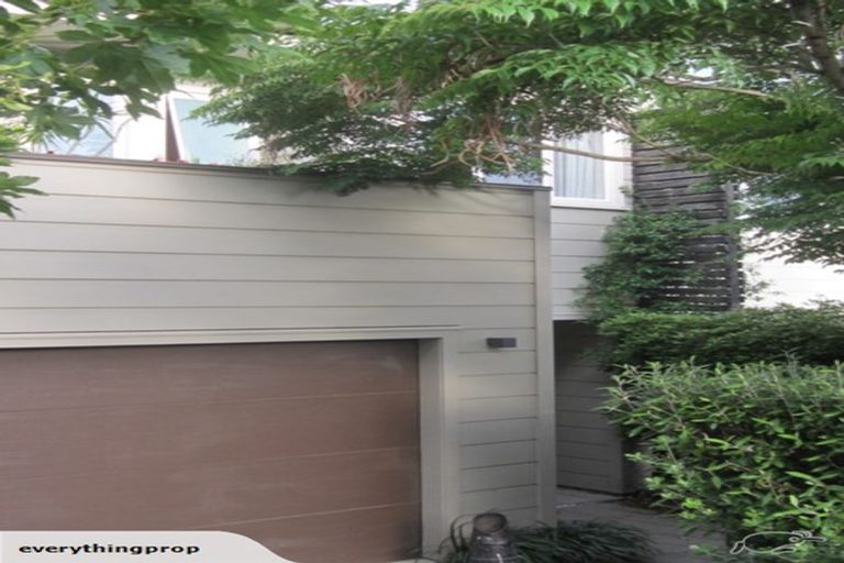 Photo of property in 83 Dignan Street, Point Chevalier, Auckland, 1022