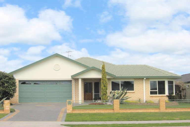 Photo of property in 310 Gravatt Road, Papamoa Beach, Papamoa, 3118