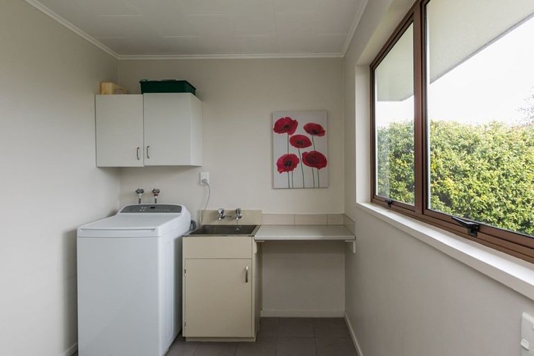 Photo of property in 4 Laurent Place, Greenmeadows, Napier, 4112