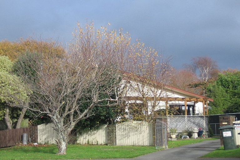 Photo of property in 19 Sunshine Avenue, Paraparaumu, 5032