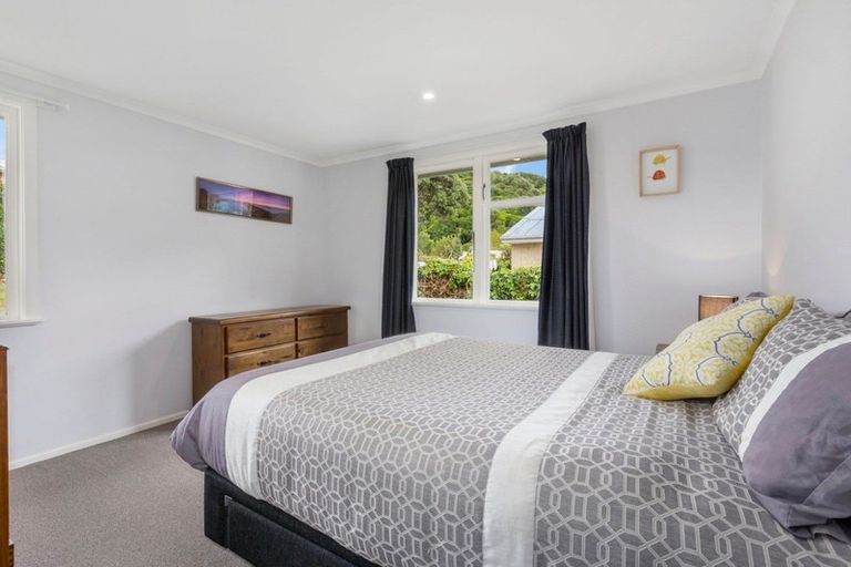 Photo of property in 91 Rangituhi Crescent, Takapuwahia, Porirua, 5022