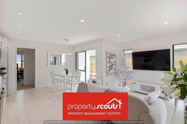 Photo of property in 10 Verdot Close, Kumeu, 0810