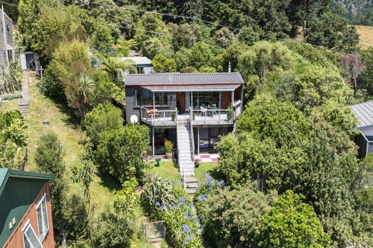Photo of property in 593 Port Underwood Road, Whatamango Bay, Picton, 7281
