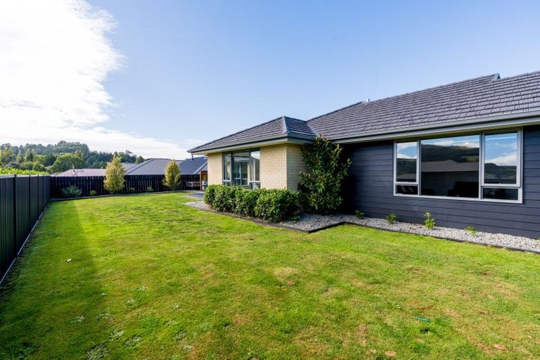 Photo of property in 95 Severn Street, Green Island, Dunedin, 9018