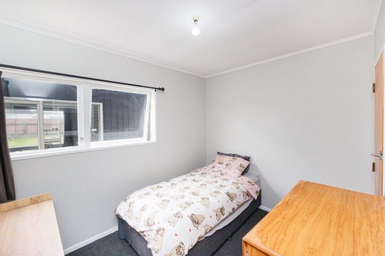 Photo of property in 73 Lockhart Avenue, Milson, Palmerston North, 4414