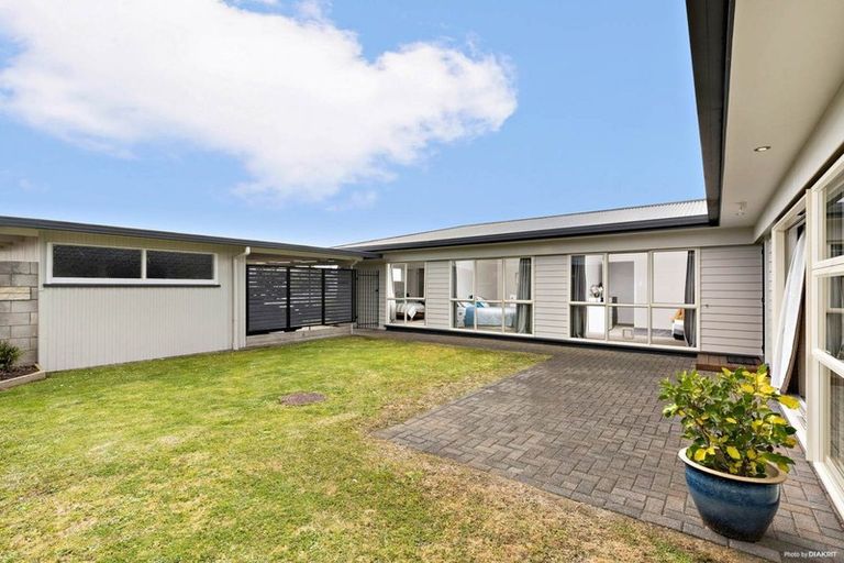 Photo of property in 6 Lakeside Drive, Pahurehure, Papakura, 2113