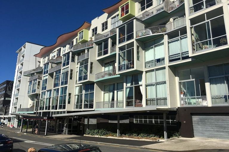 Photo of property in Qba Apartments, 4r/51 Webb Street, Mount Cook, Wellington, 6011