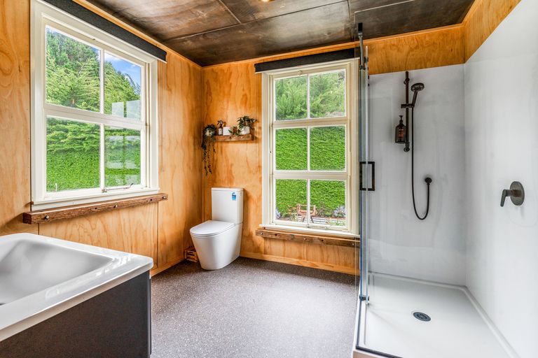 Photo of property in 62 Otakou Golf Course Road, Otakou, Dunedin, 9077