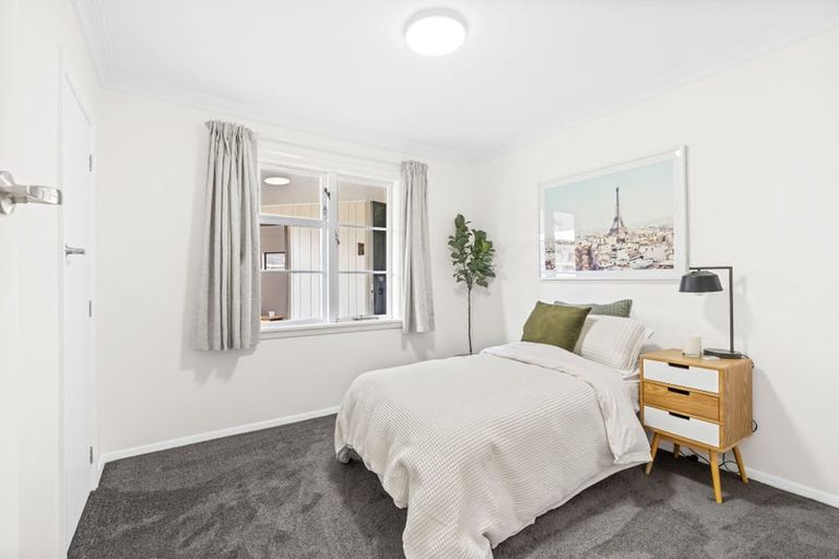 Photo of property in 158 Winchester Street, Levin, 5510