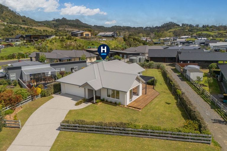 Photo of property in 37 Longreach Drive, Cooks Beach, Whitianga, 3591