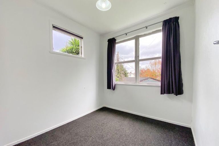 Photo of property in 22a Tramway Road, Beach Haven, Auckland, 0626
