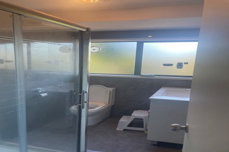 Photo of property in 2/24 Janese Place, Weymouth, Auckland, 2103