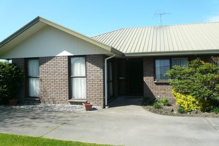 Photo of property in 73 Sarabande Avenue, Redwood, Christchurch, 8051