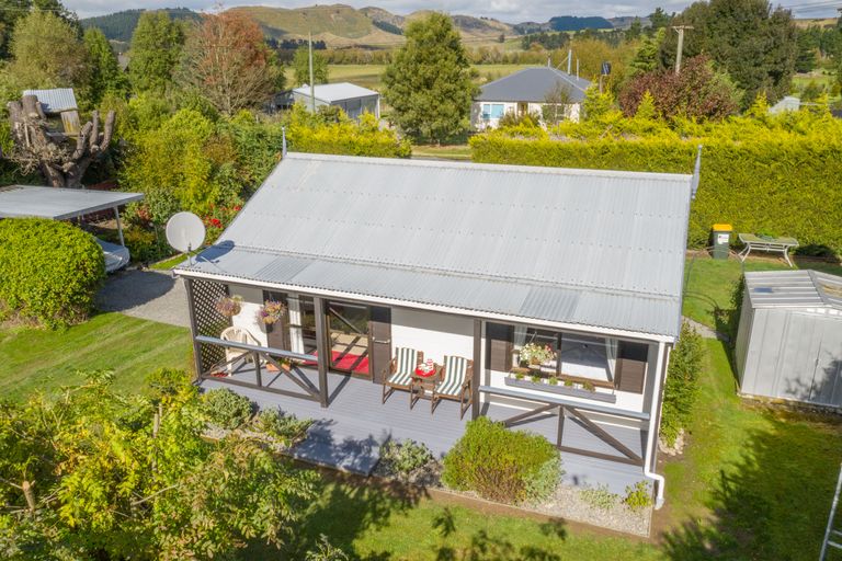 Photo of property in 204 Whitecliffs Road, Whitecliffs, Coalgate, 7673