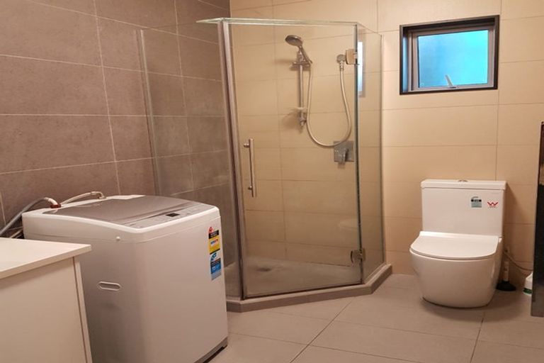 Photo of property in 208 Don Buck Road, Massey, Auckland, 0614