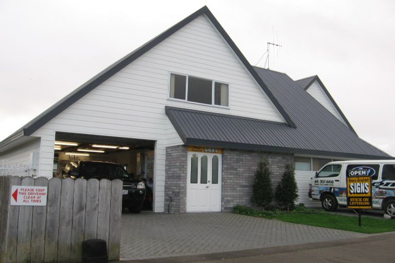 Photo of property in 217 Grey Street, Palmerston North, 4414