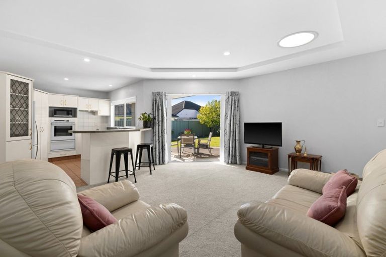 Photo of property in 3 Dules Walk, Taradale, Napier, 4112