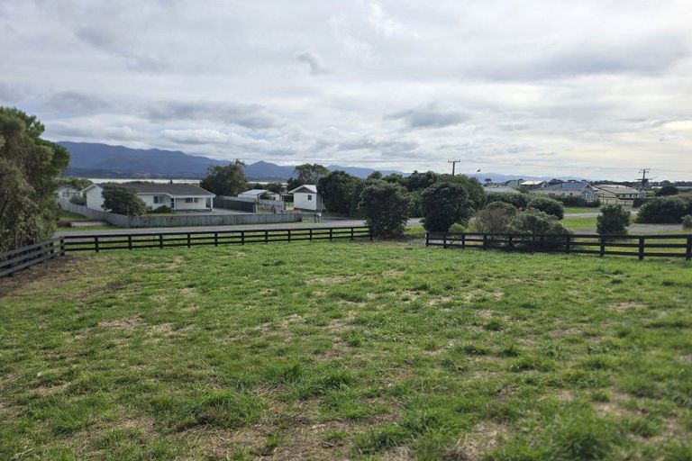 Photo of property in 88 Lake Ferry Road, Lake Ferry, Featherston, 5772